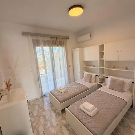 Areti's Sea And Castle Retreat Apartment *