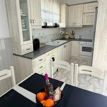 Apartment Areti's Sea And Castle Retreat *